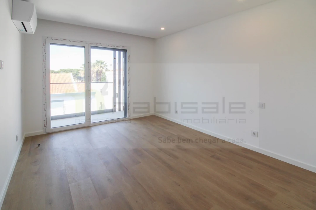 Apartamento T2 para Venda em Costa da Caparica Foto 13