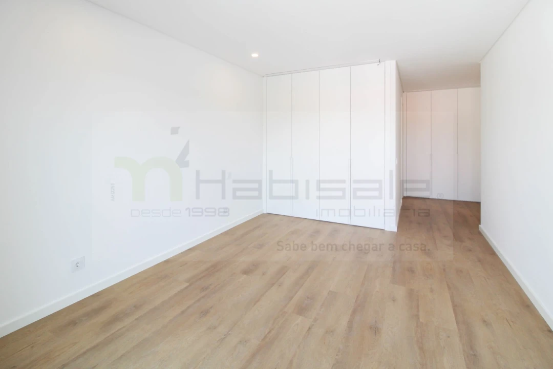 Apartamento T2 para Venda em Costa da Caparica Foto 14