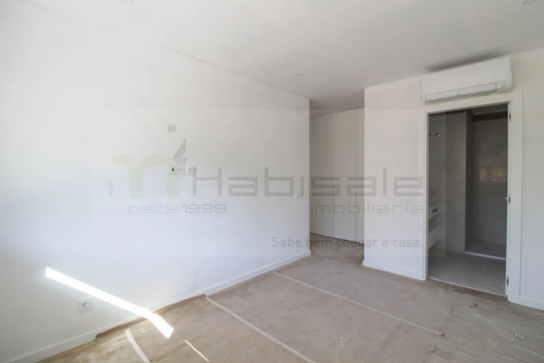 Apartamento T3 para Venda em Charneca de Caparica e Sobreda Foto 11