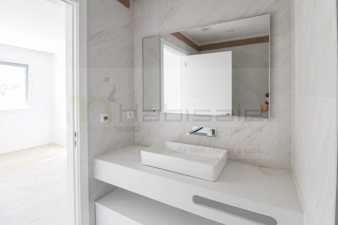 Apartamento T3 para Venda em Charneca de Caparica e Sobreda Foto 12