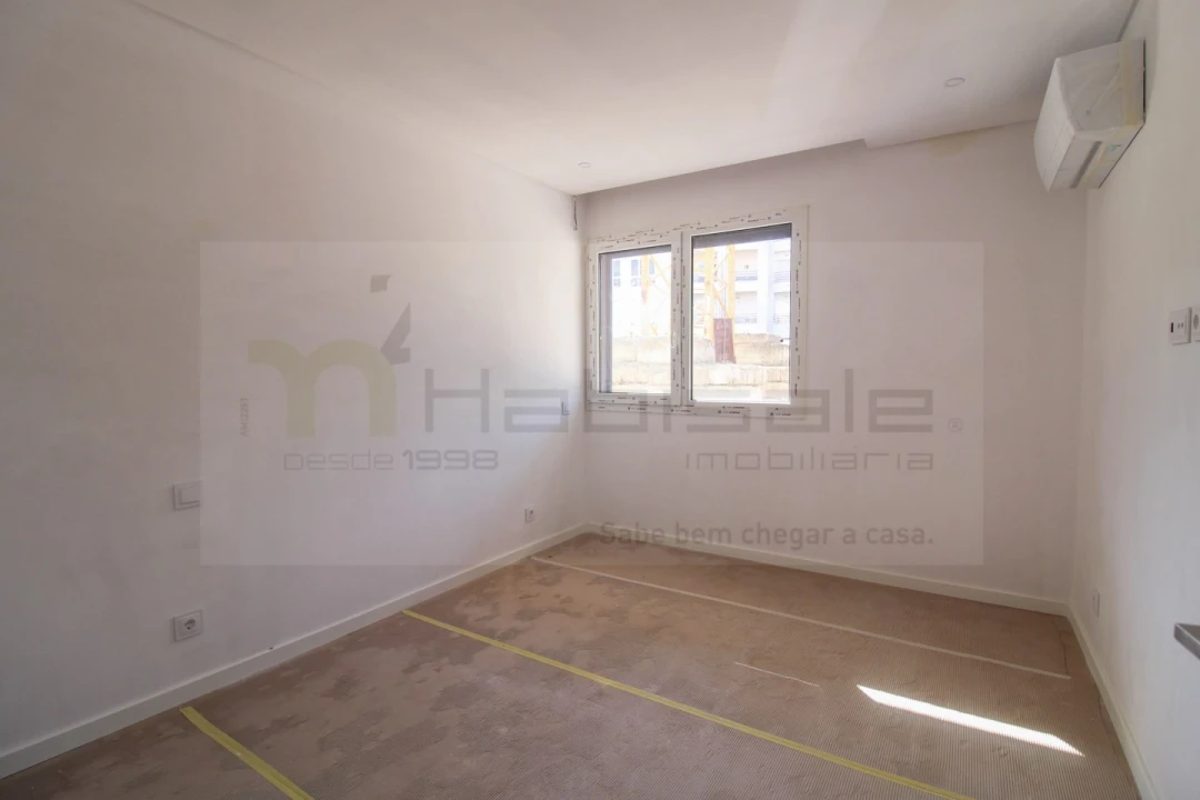 Apartamento T3 para Venda em Charneca de Caparica e Sobreda Foto 15