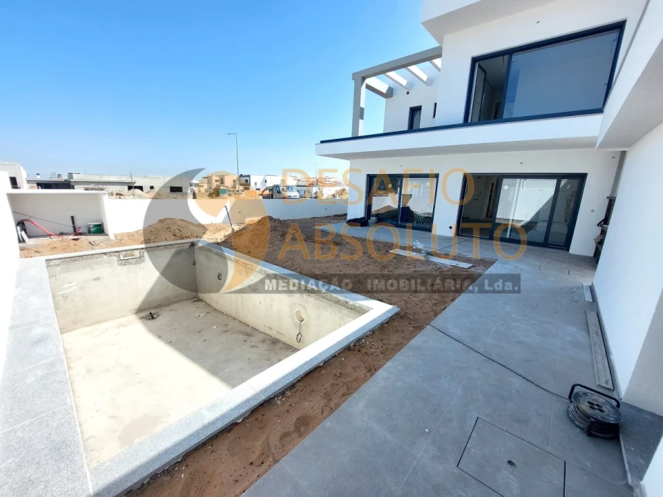 Moradia T4 para Venda em Azeitão (São Lourenço e São Simão) Foto 45