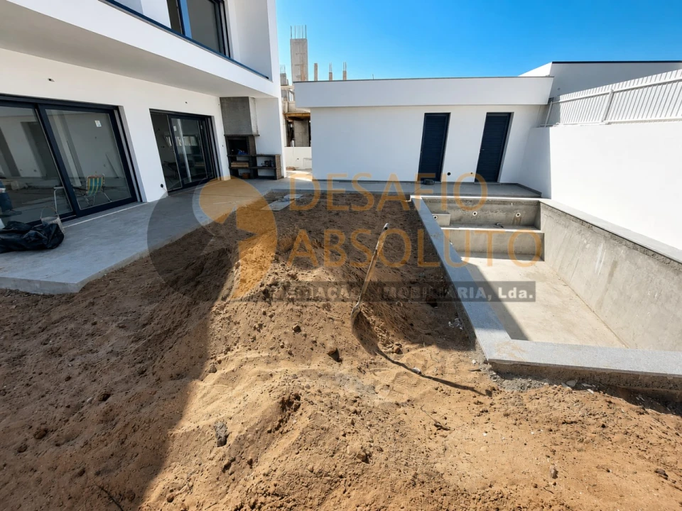 Moradia T4 para Venda em Azeitão (São Lourenço e São Simão) Foto 47