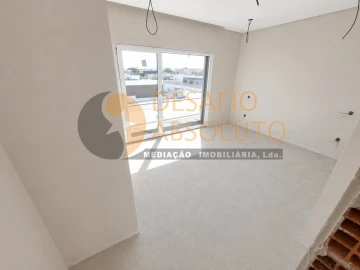 Moradia T4 para Venda em Azeitão (São Lourenço e São Simão)