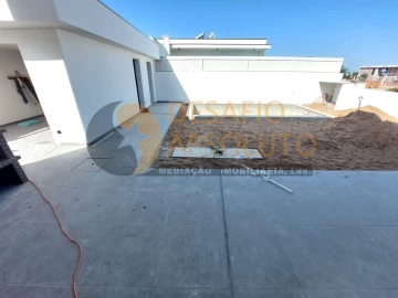 Moradia T4 para Venda em Azeitão (São Lourenço e São Simão)