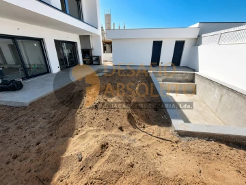 Moradia T4 para Venda em Azeitão (São Lourenço e São Simão)