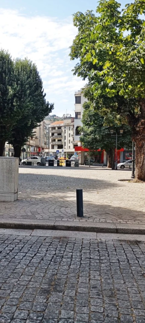 Loja para Venda em Lamego (Almacave e Sé)
