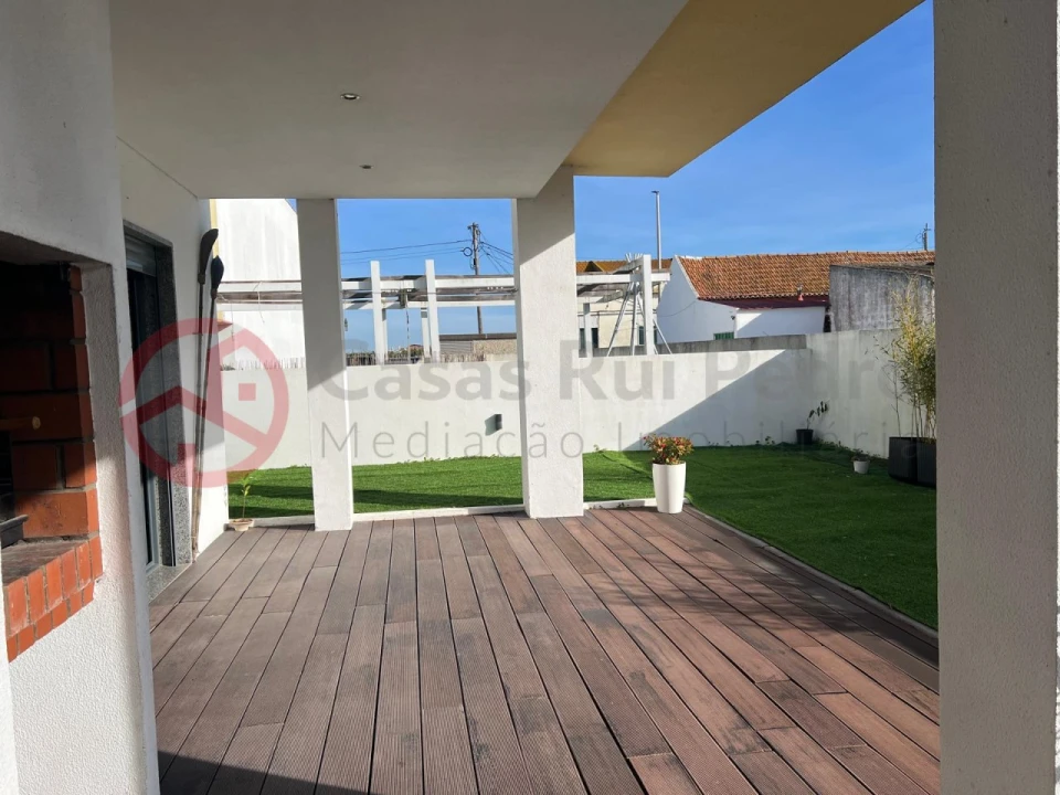 Moradia T4 para Venda em Santo Antonio da Charneca Foto 19