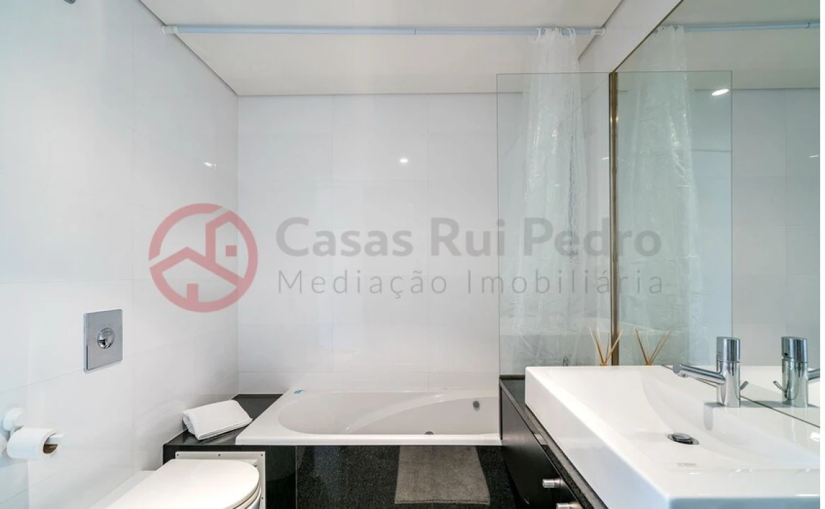 Apartamento T1 para Venda em Quarteira Foto 8