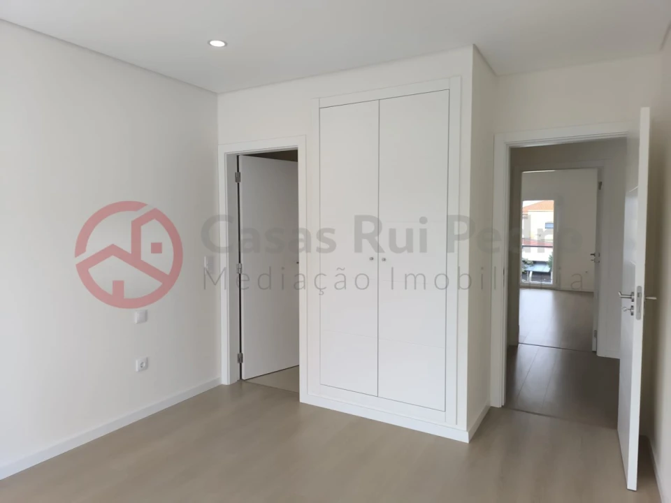Moradia T4 para Venda em Fernao Ferro Foto 22