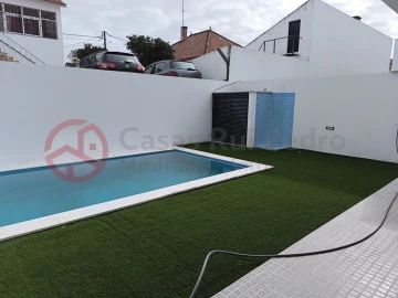 Moradia T4 para Venda em Fernao Ferro