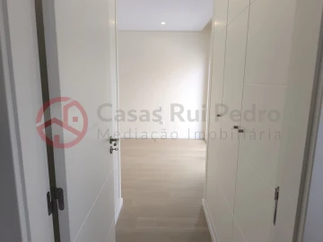 Moradia T4 para Venda em Fernao Ferro