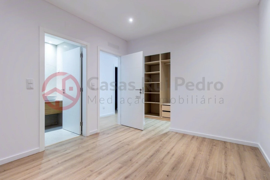 Moradia T3 para Venda em Fernao Ferro Foto 17