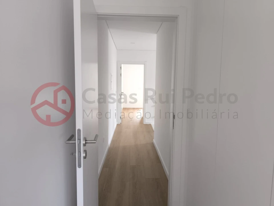 Moradia T3 para Venda em Fernao Ferro Foto 9