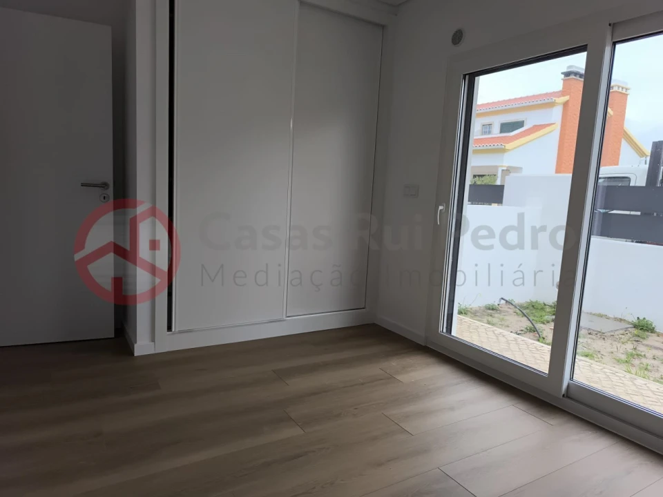 Moradia T3 para Venda em Fernao Ferro Foto 8