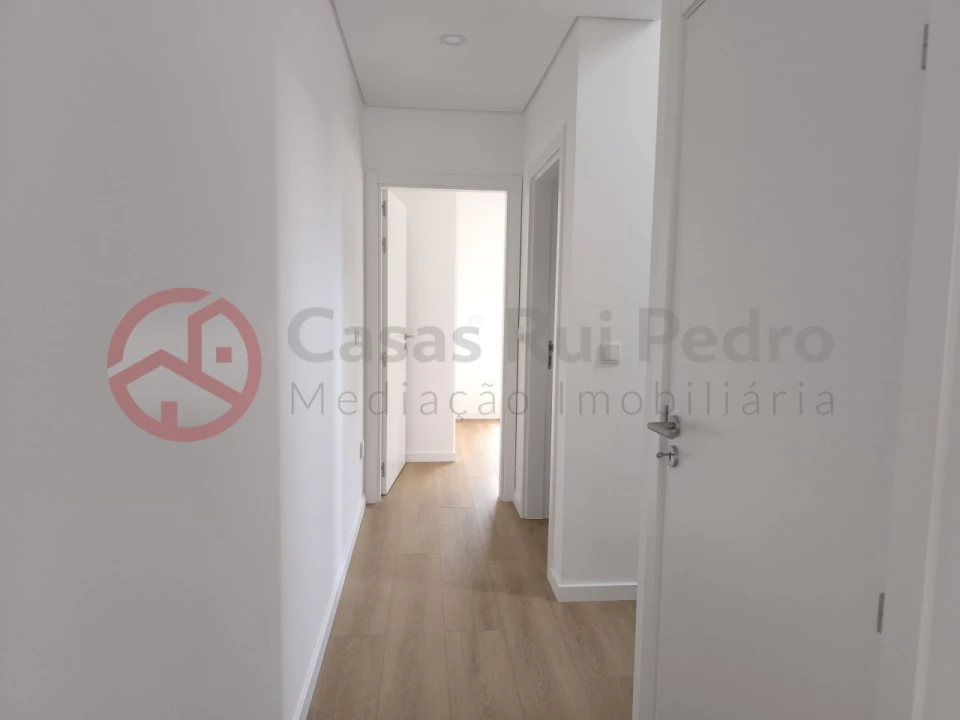 Moradia T3 para Venda em Fernao Ferro Foto 14