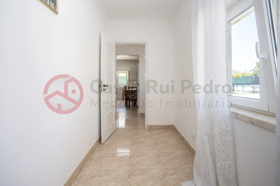 Moradia T6 para Venda em Fernao Ferro Foto 9