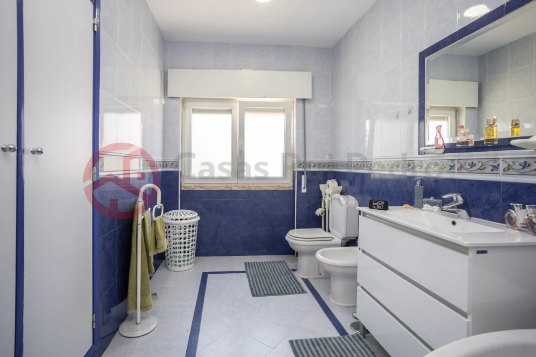 Moradia T6 para Venda em Fernao Ferro Foto 40