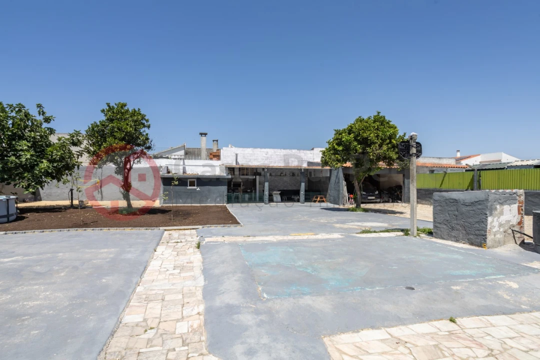 Moradia T6 para Venda em Fernao Ferro Foto 5