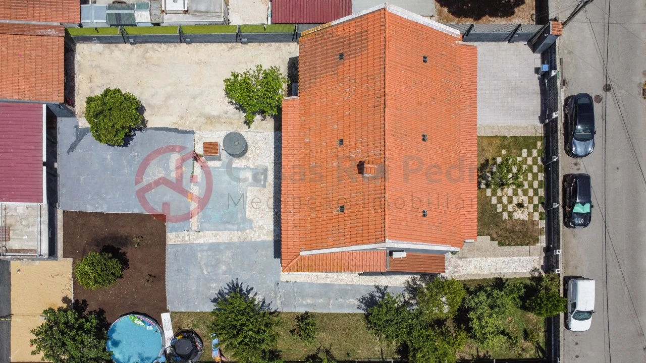 Moradia T6 para Venda em Fernao Ferro Foto 47
