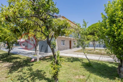 Moradia T6 para Venda em Fernao Ferro