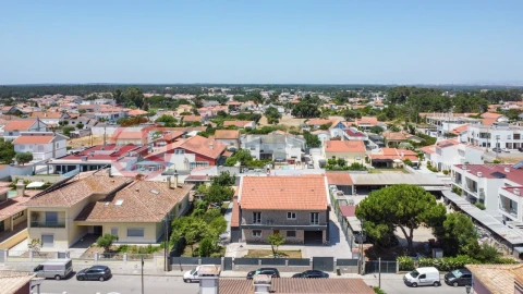 Moradia T6 para Venda em Fernao Ferro