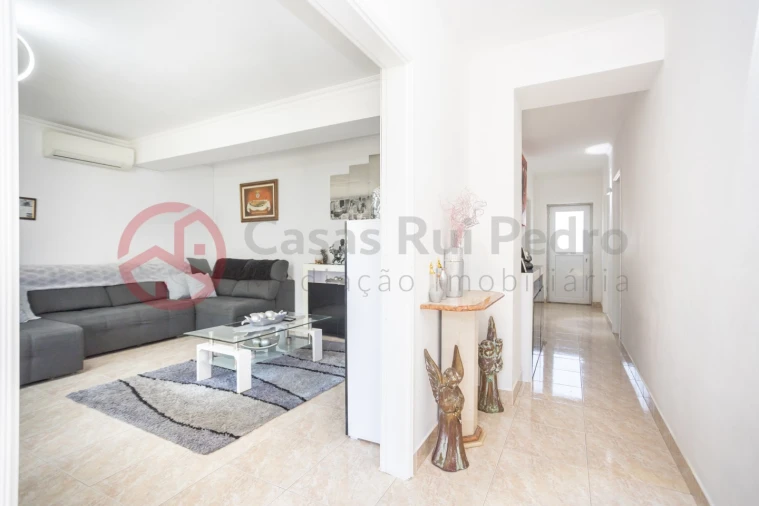 Moradia T6 para Venda em Fernao Ferro Foto 6