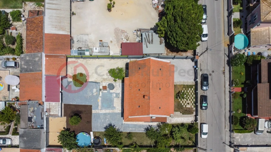 Moradia T6 para Venda em Fernao Ferro Foto 48
