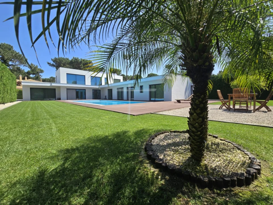 Moradia T4 para Venda em Charneca de Caparica e Sobreda Foto 1