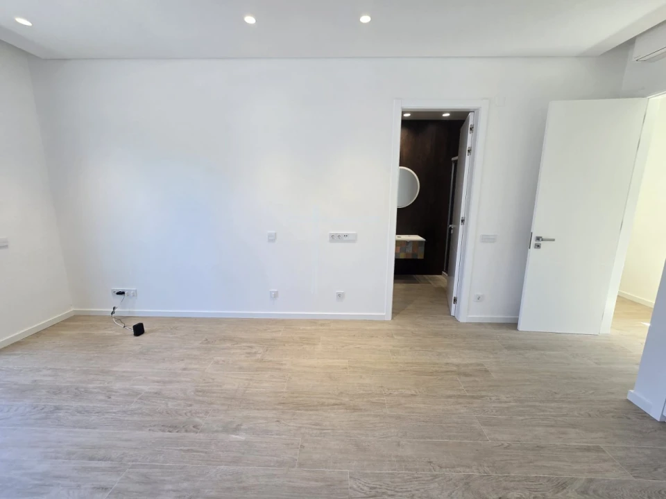 Moradia T4 para Venda em Charneca de Caparica e Sobreda Foto 27