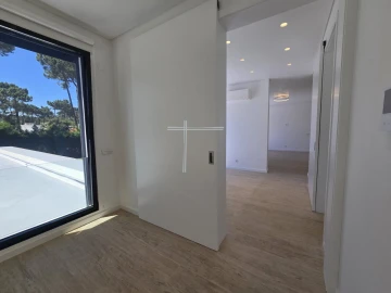 Moradia T4 para Venda em Charneca de Caparica e Sobreda