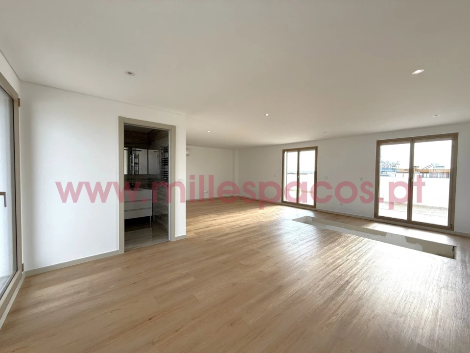 Apartamento T4 para Venda em Montijo e Afonsoeiro Foto 56