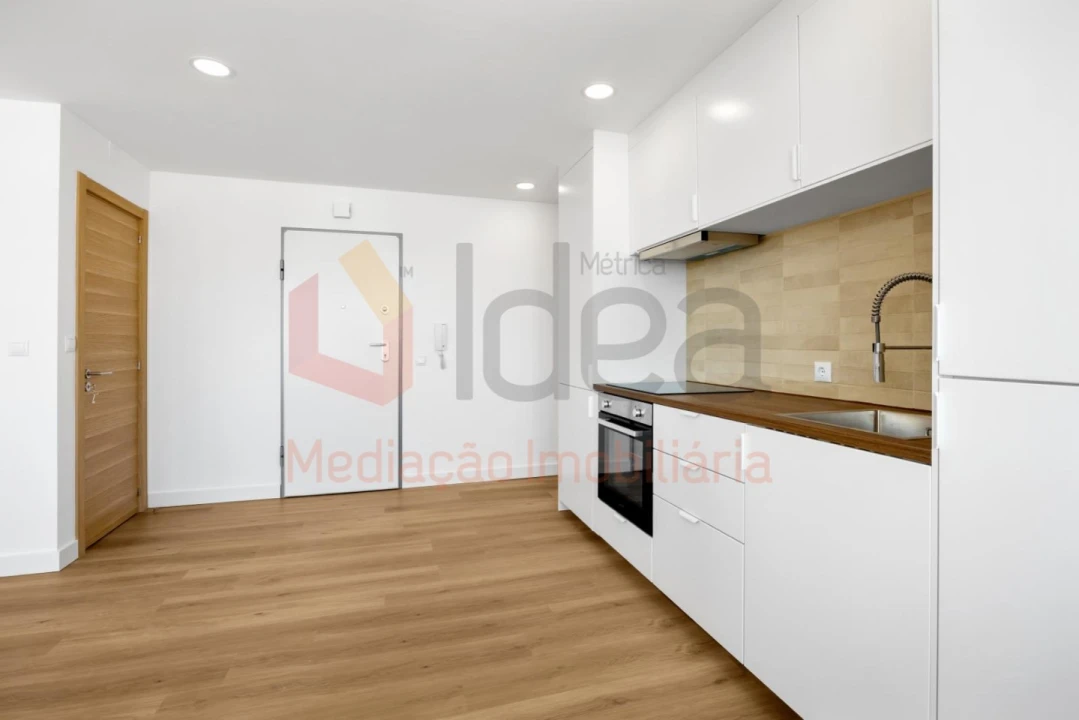 Apartamento T1 para Venda em Amora Foto 7