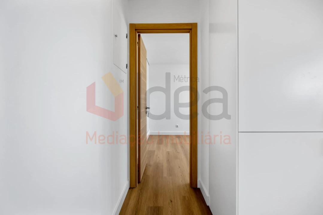 Apartamento T1 para Venda em Amora Foto 13