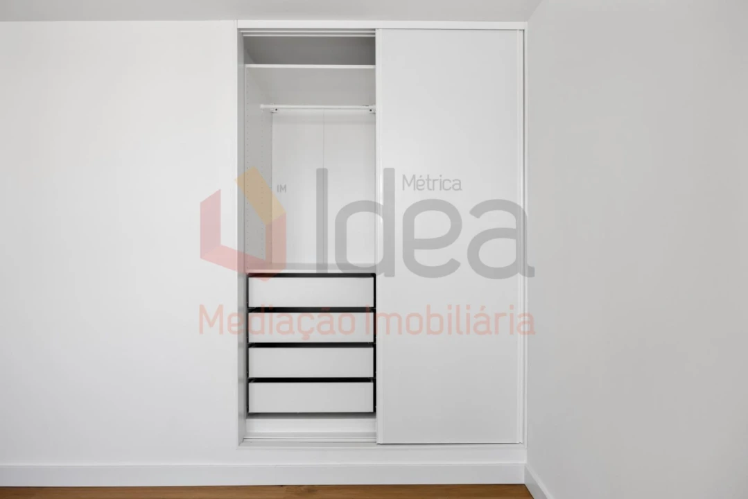 Apartamento T1 para Venda em Amora Foto 20