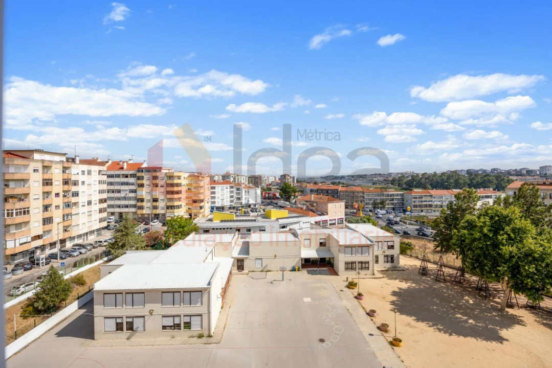 Apartamento T1 para Venda em Amora Foto 21