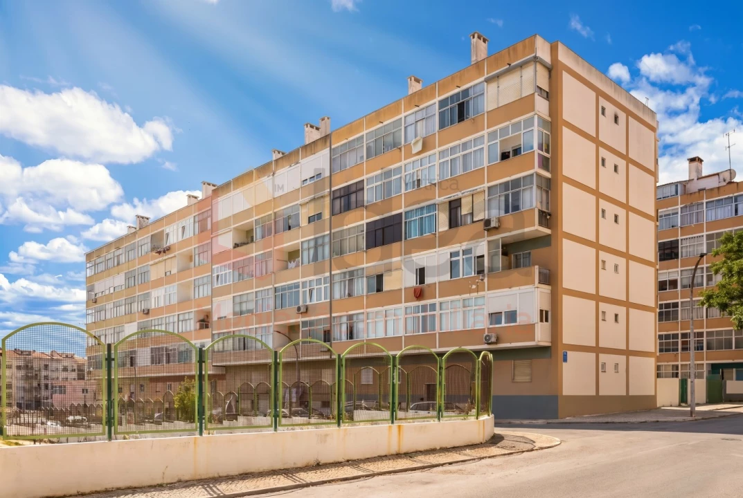 Apartamento T1 para Venda em Amora Foto 27