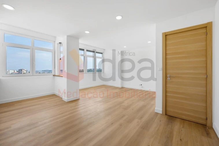 Apartamento T1 para Venda em Amora Foto 18