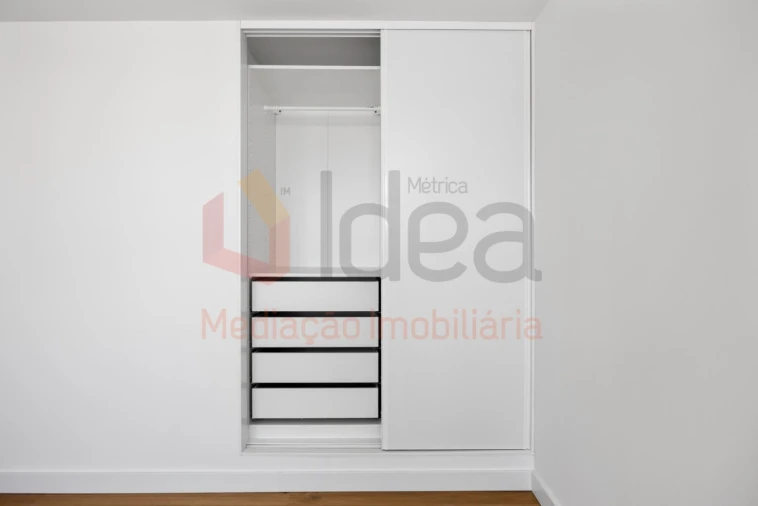 Apartamento T1 para Venda em Amora Foto 20