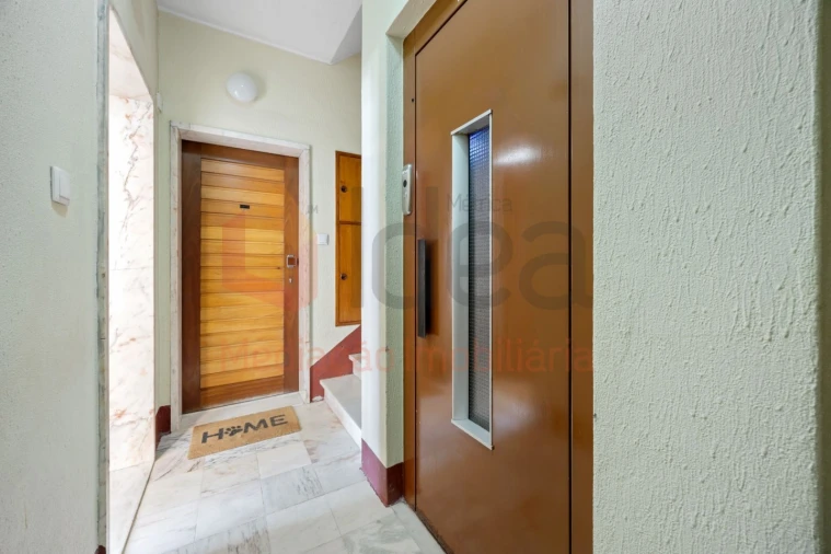 Apartamento T1 para Venda em Amora Foto 23