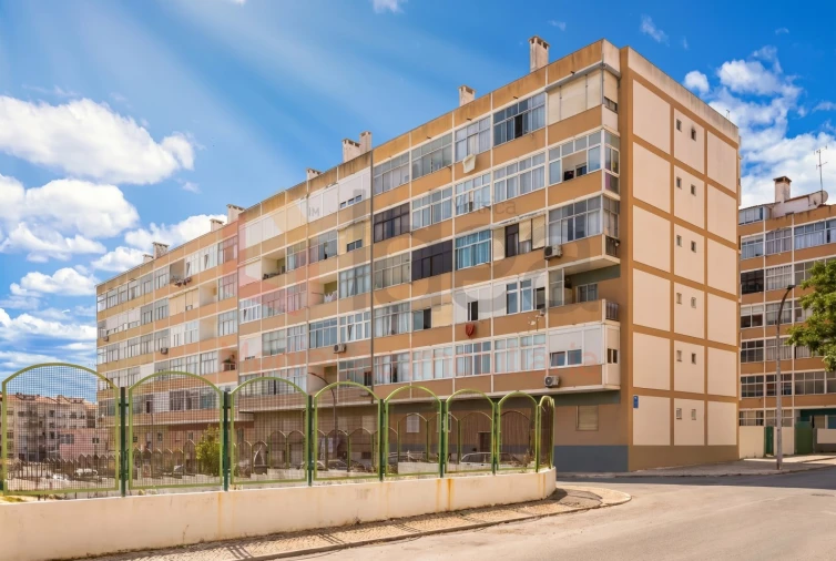 Apartamento T1 para Venda em Amora Foto 27