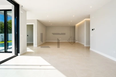 Moradia T4 para Venda em Sesimbra (Castelo)