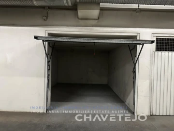 Garagem para Venda em São João Baptista e Santa Maria dos Olivais
