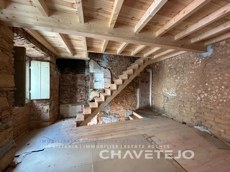 Prédio para Venda em São João Baptista e Santa Maria dos Olivais Foto 5