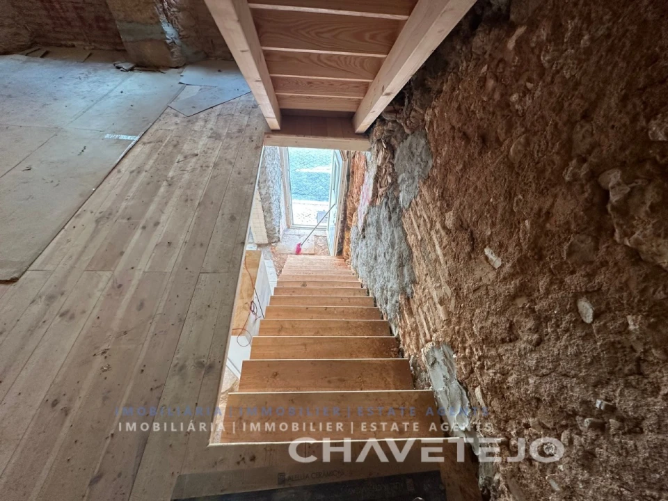 Prédio para Venda em São João Baptista e Santa Maria dos Olivais Foto 9