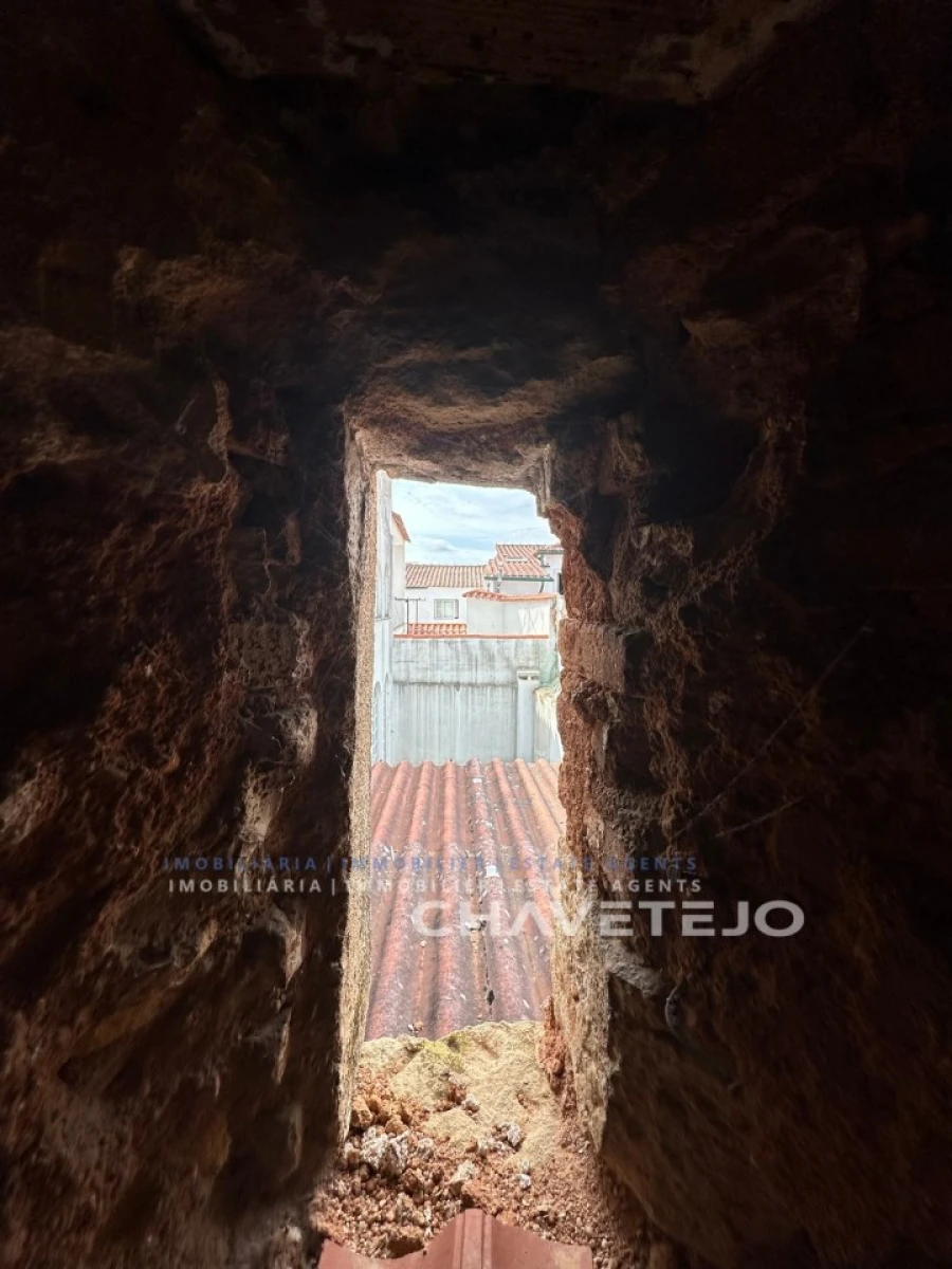 Prédio para Venda em São João Baptista e Santa Maria dos Olivais Foto 7