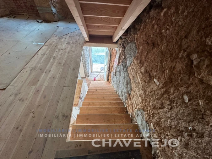 Prédio para Venda em São João Baptista e Santa Maria dos Olivais Foto 9