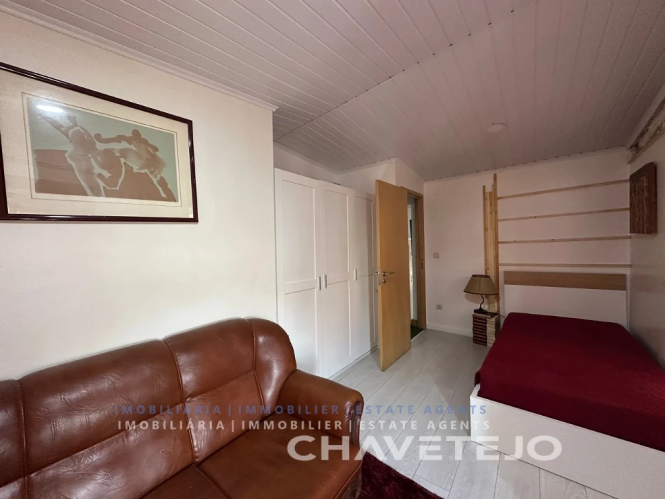 Prédio para Venda em São João Baptista e Santa Maria dos Olivais Foto 11