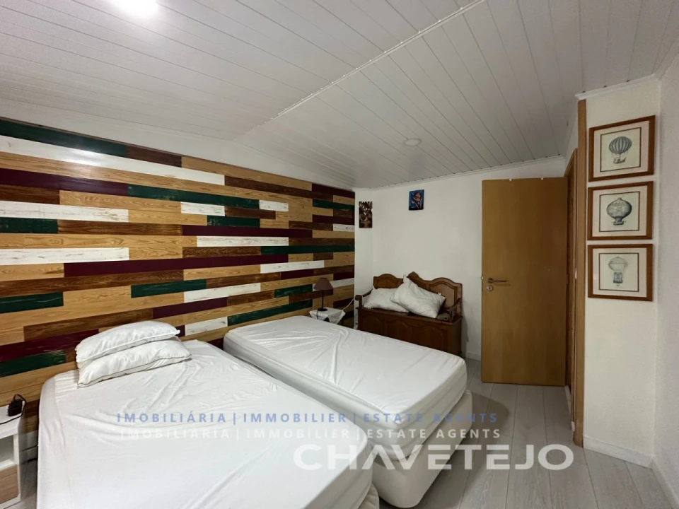Prédio para Venda em São João Baptista e Santa Maria dos Olivais Foto 13
