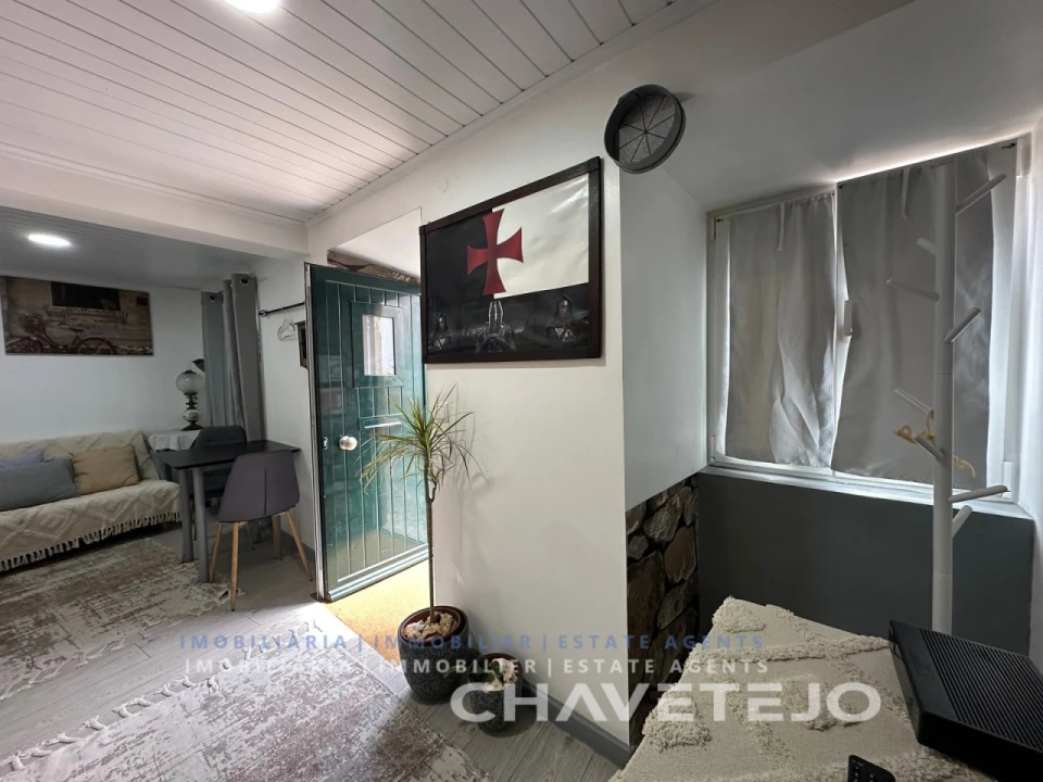 Prédio para Venda em São João Baptista e Santa Maria dos Olivais Foto 28